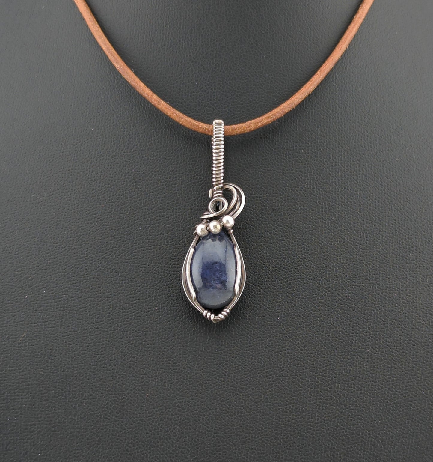 Tanzanite Pendant, set in Sterling Silver.