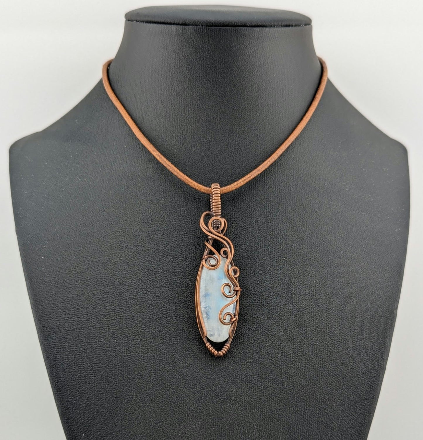 Moonstone pendant, with blue flash