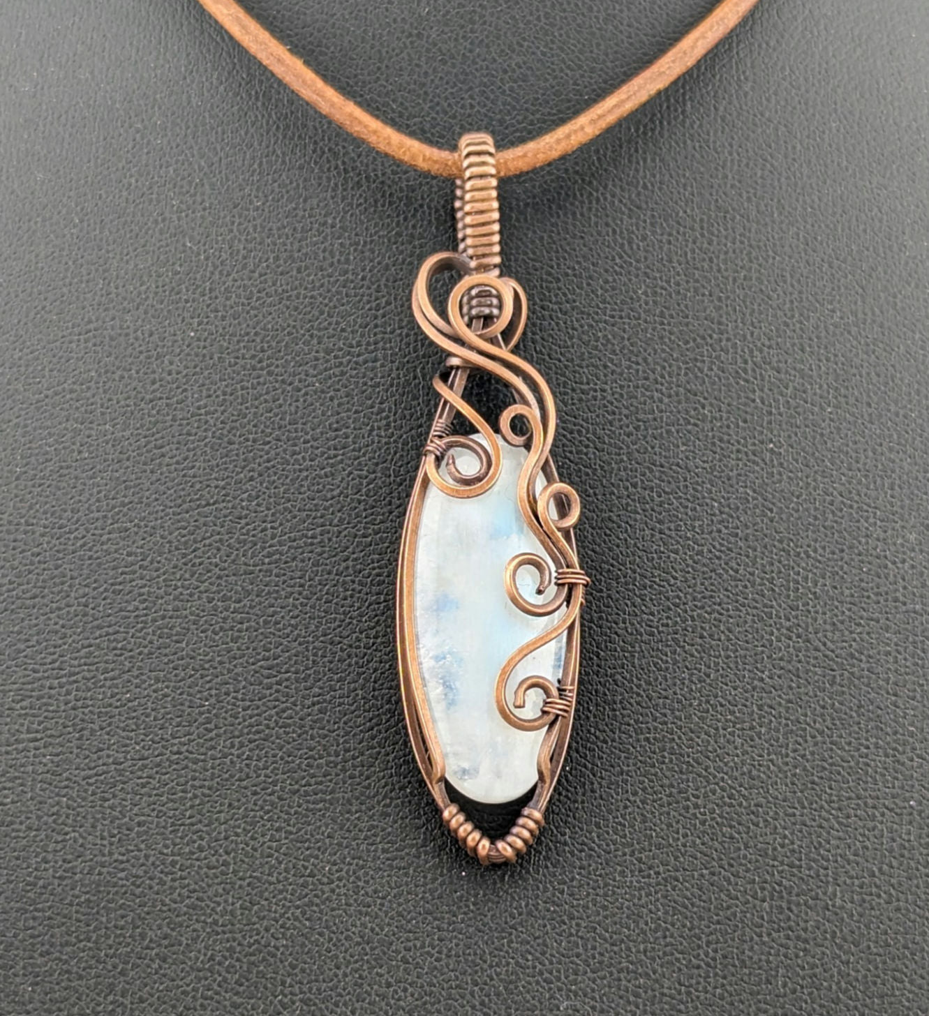 Moonstone pendant, with blue flash