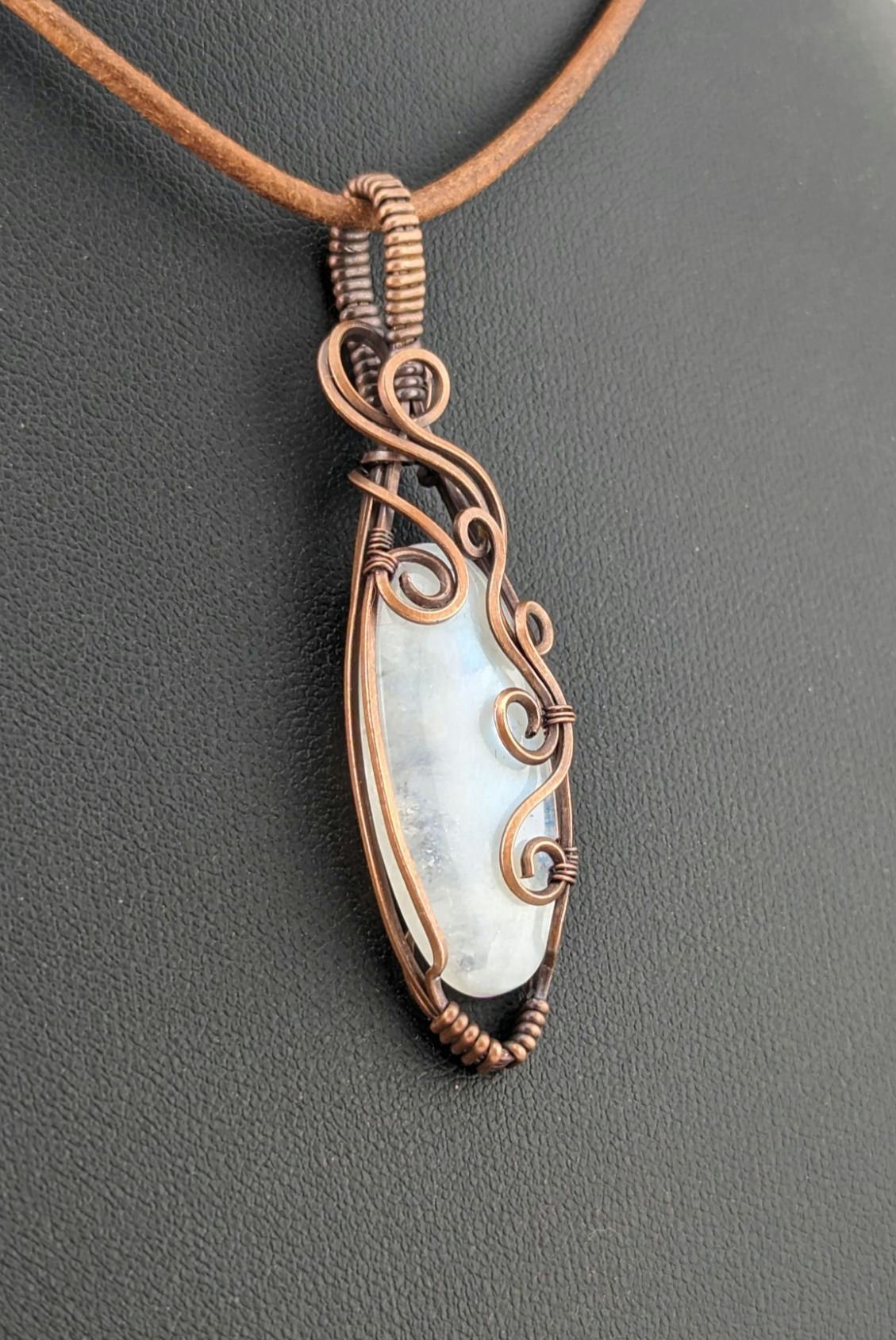 Moonstone pendant, with blue flash