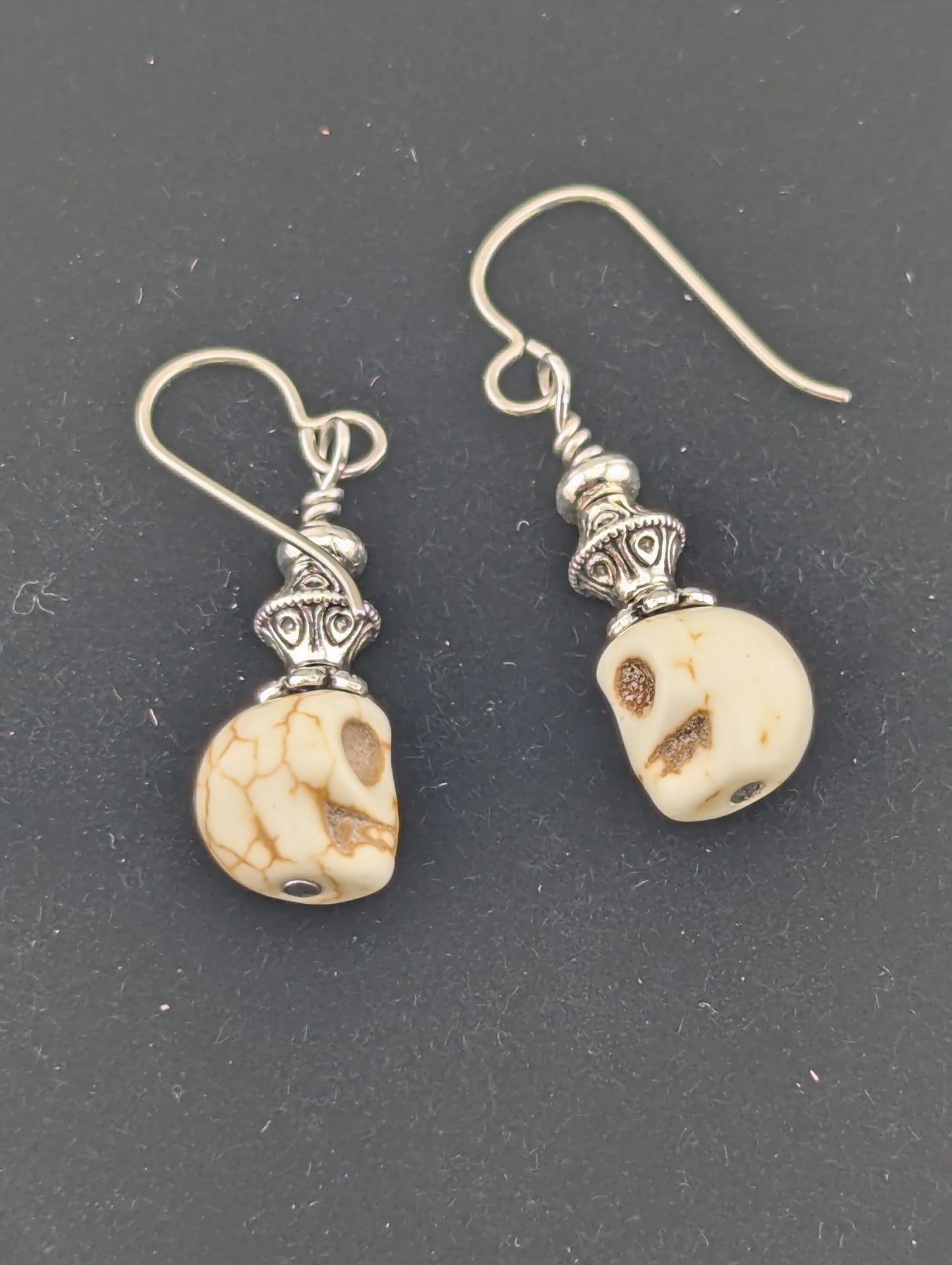 Skull earrings in antiqued Silver finish