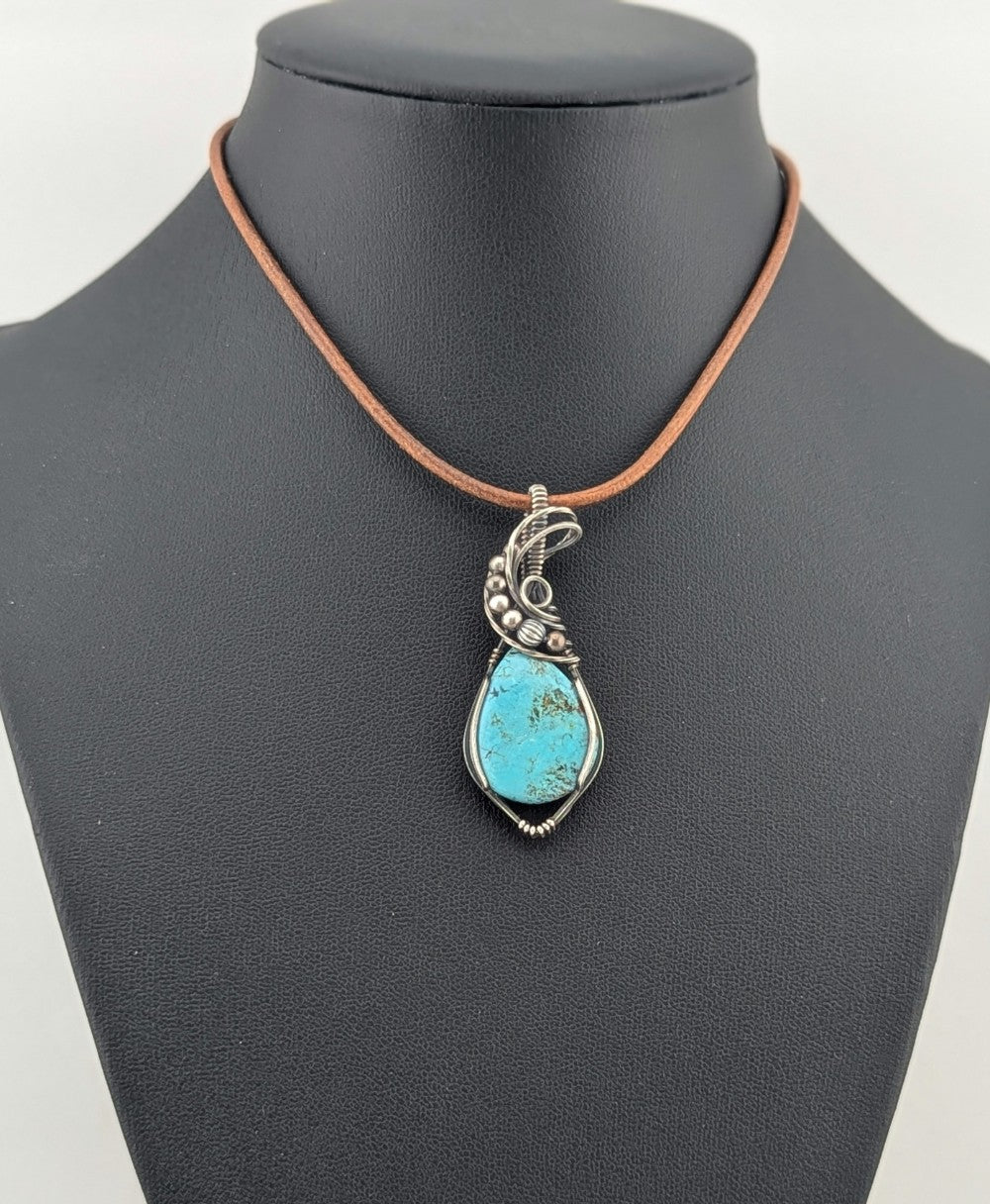 Kingman Turquoise pendant, set in antiqued Silver.