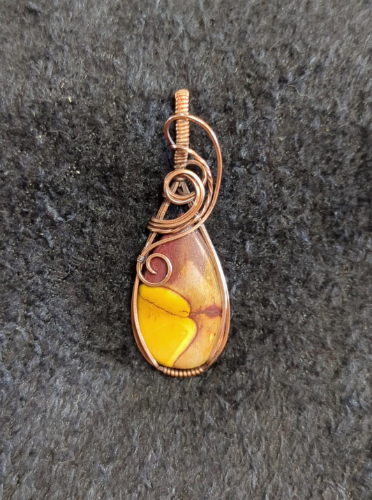 Mookaite Jasper gemstone pendant, set in antiqued copper.